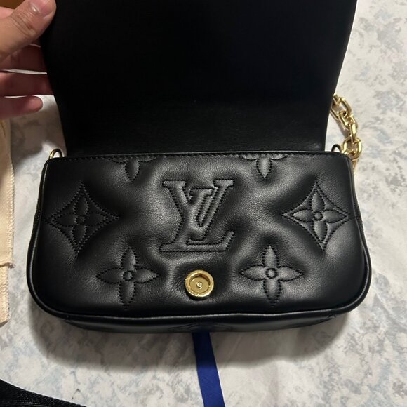 LOUIS VUITTON Wallet on Strap Bubblegram - Picture 3 of 8